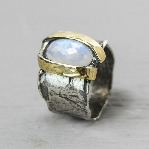 Jeh Jewels - Amsterdam zilveren ring 9 karaat met maansteen Jos Bergsma Juwelier Edelsmid